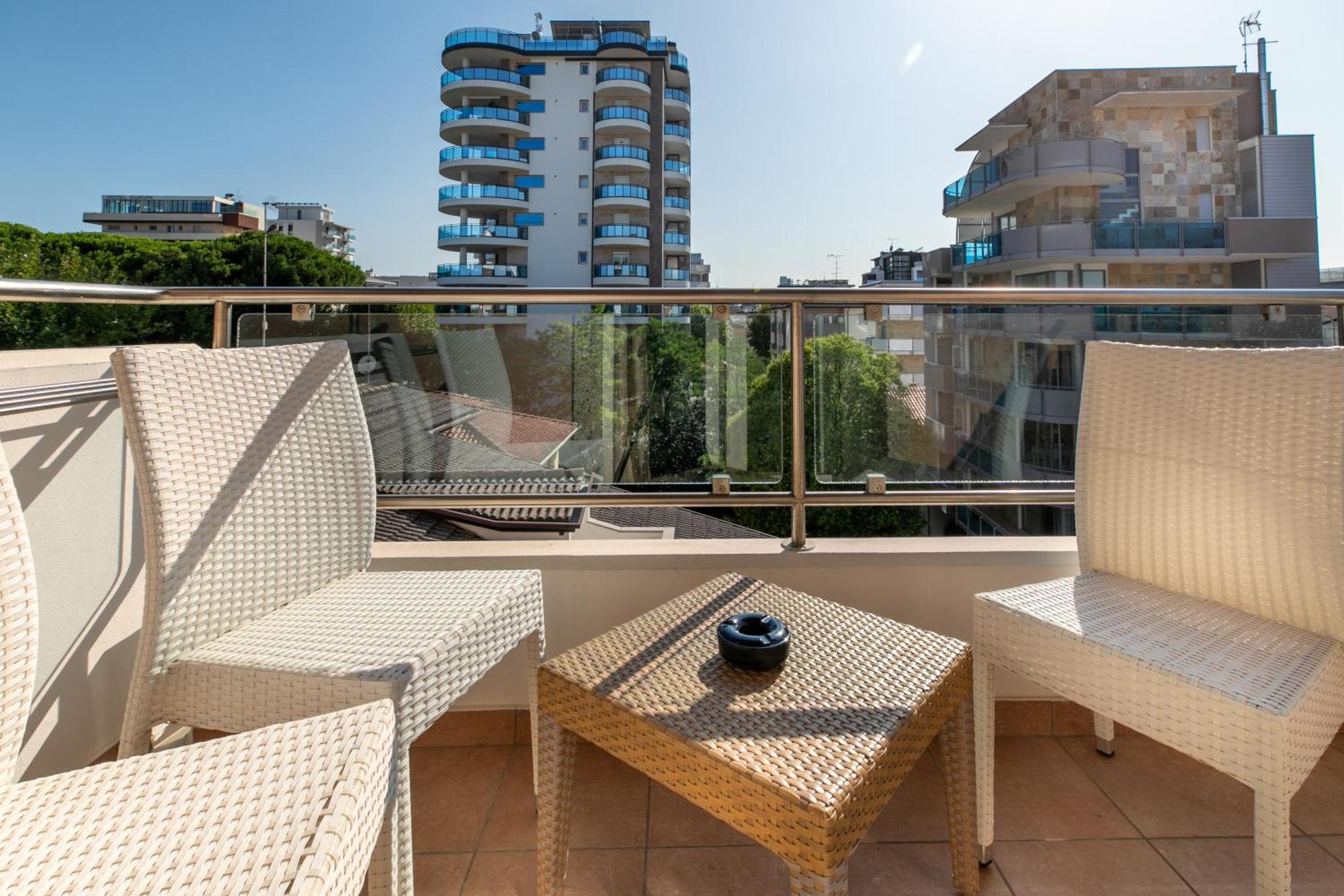 Hotel Villa Doimo Lignano Sabbiadoro Dış mekan fotoğraf